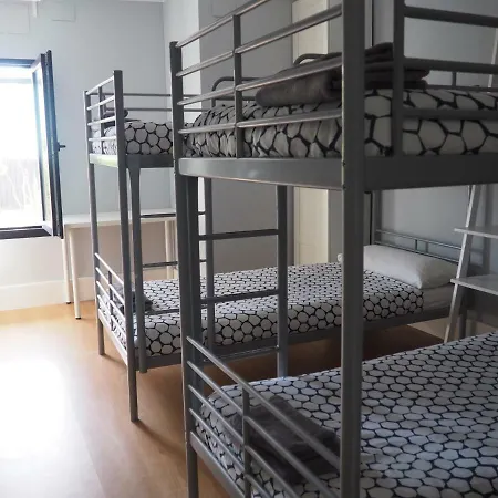 Once Nudos Hostel *