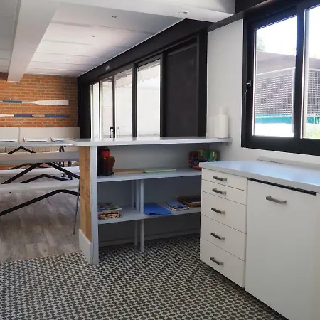 Once Nudos Hostel *
