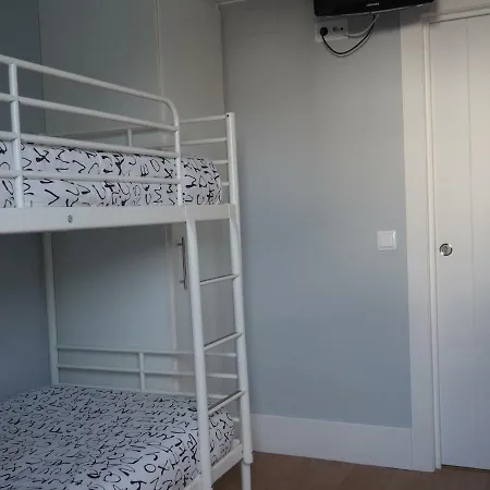 Once Nudos Hostel *